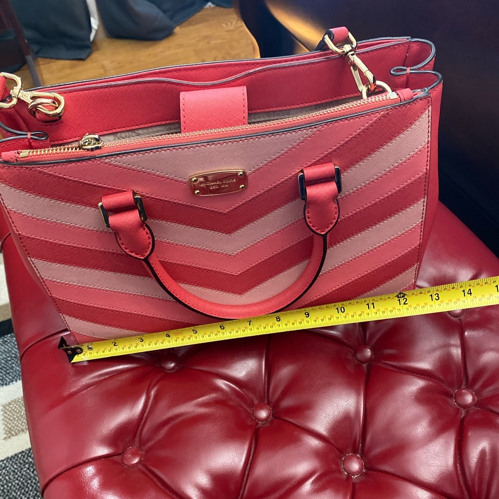 Michael Kors Purse - Picture 7 of 8